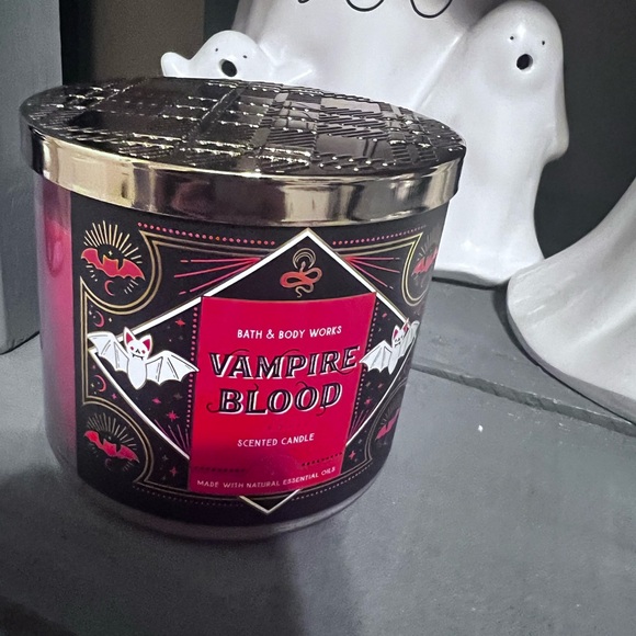 Halloween Bath&Body Works Candle - Picture 2 of 7